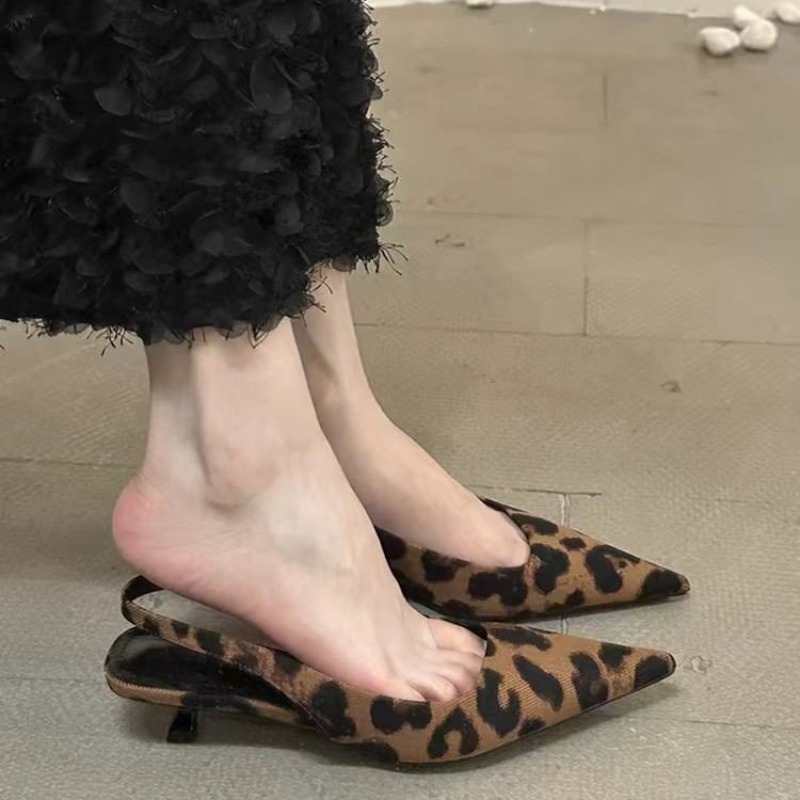 Summer Holiday Clothing Women - Frühling Sommer Slip-On Damensandalen Modische Spitze